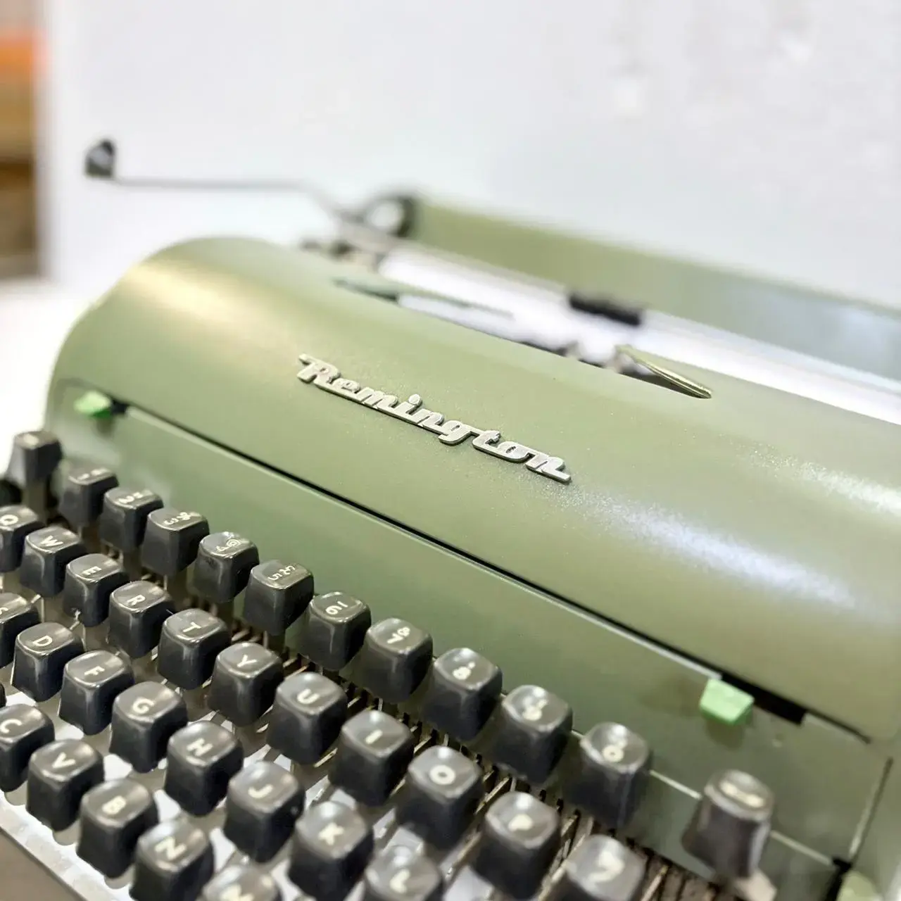 Remington Quiet-Riter Military Green Typewriter – Heavy-Duty USA