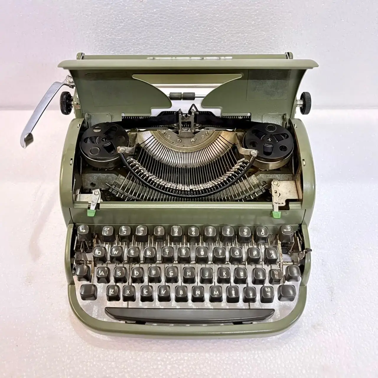 Remington Quiet-Riter Military Green Typewriter – Heavy-Duty USA