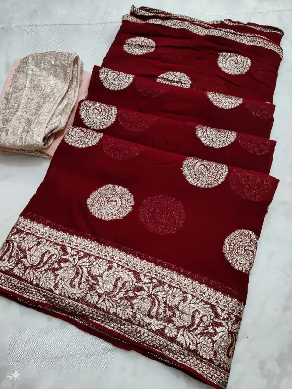 Buy Georgette Zari Weaving Saree Code nph435 online at best price
