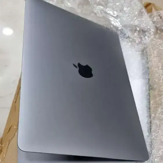 Buy Imported Apple Macbook Pro CORE i9 A1990 online at best price