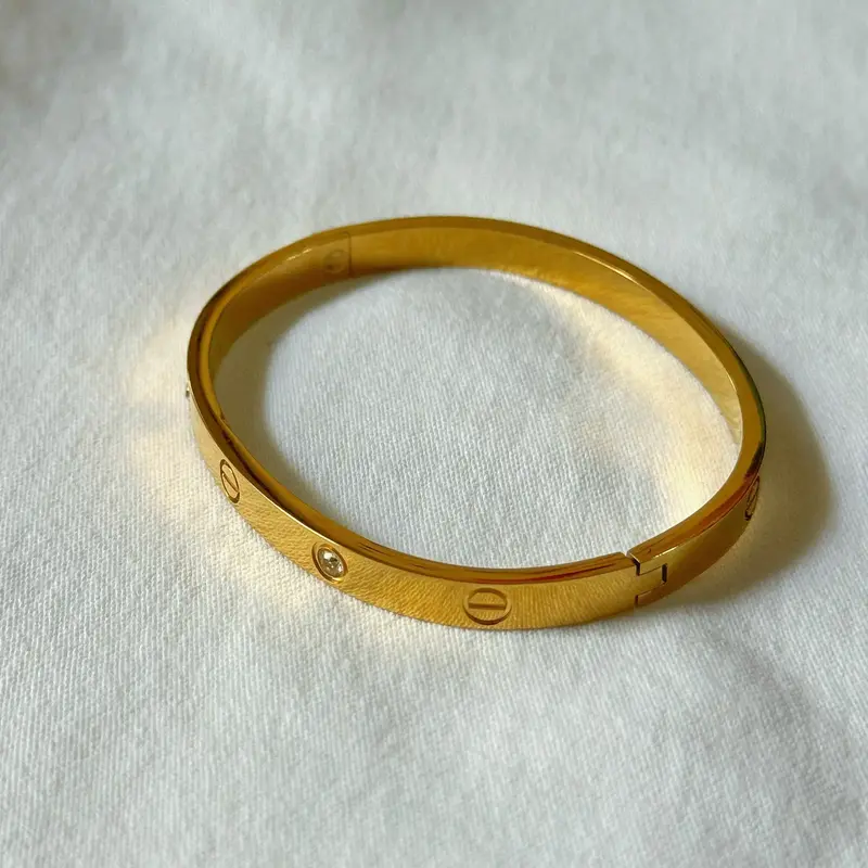 Buy Cartier Love Bracelet Diamond in 18k Gold online at best