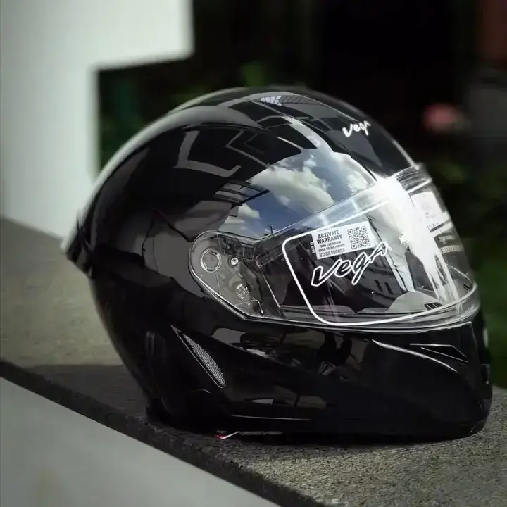 Buy Vega Helmet glossy black Bolt Zap Voyager Sonic Rapid online - Main Image