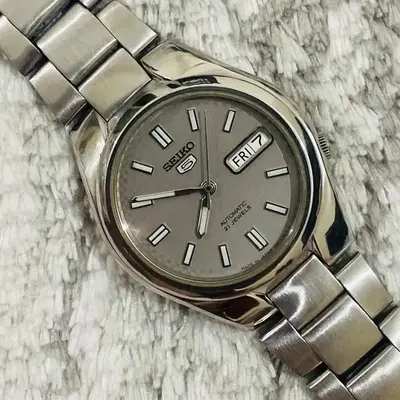 Buy Vintage Seiko Automatic 21 Jewel Movement Day