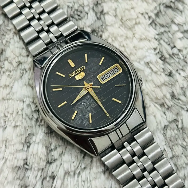 Buy Seiko 5 Automatic 21Jewels Black Rare Textured Dial Date/Day