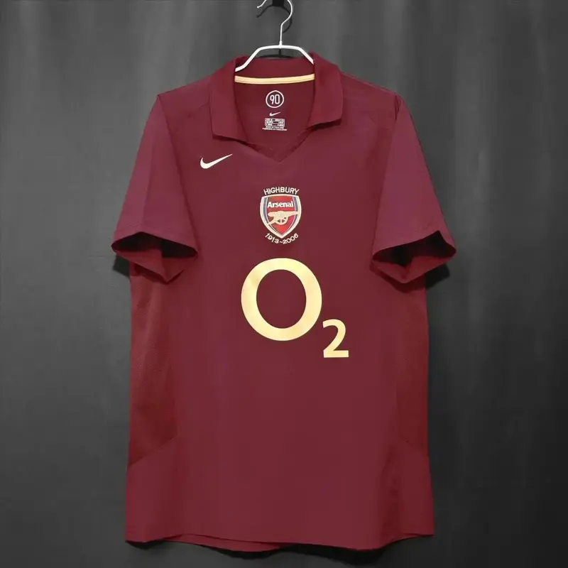 Buy ARSENAL 2005-2006 HOME KIT (RETRO FAN VERSION) online at