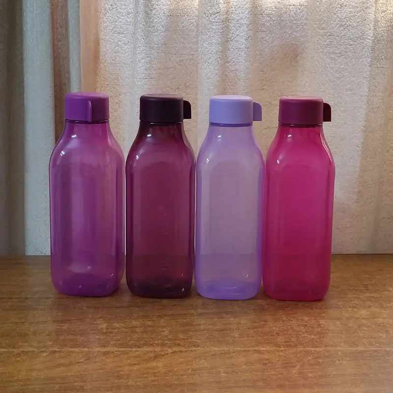 Tupperware Square Water Bottle Set – 4 Stück, Je 1 Liter, Auslaufsicher, Für Kalte Getränke
