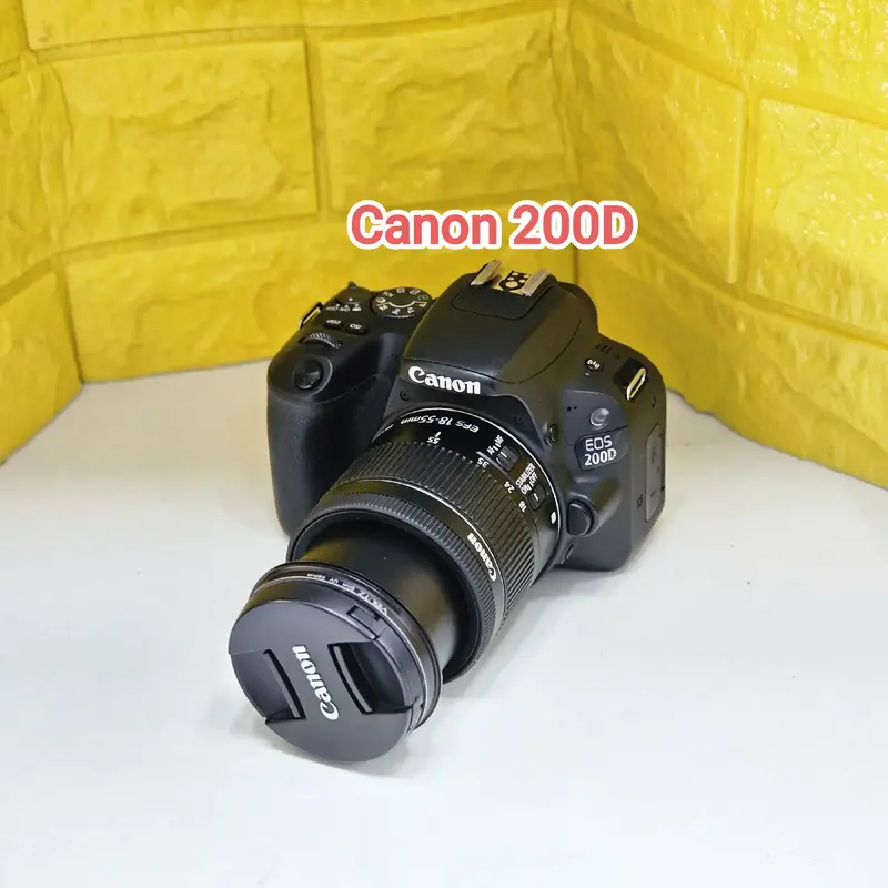 canon nikon 200d price