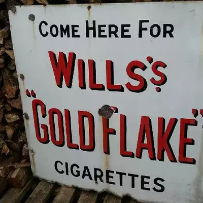 is smoking out of a pipe better than cigarettes Famous Smokers