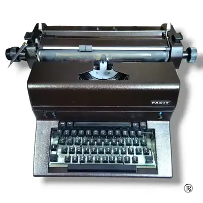Buy Facit 1740 Devanagari Hindi Brief Typewriter | RR Typewriter Mart