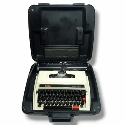 Buy Brother Deluxe Typewriter – 25% Off + Free Shipping | RR