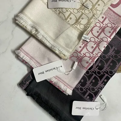 Dior stole price online