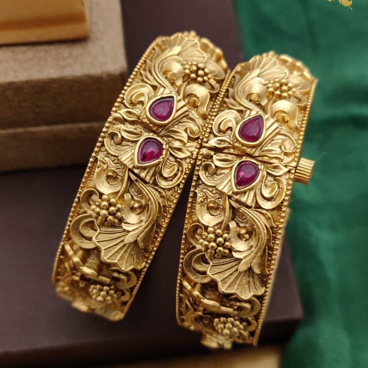 Buy Rajwadi Stylish Kangan online at best price Dhairya Avenue