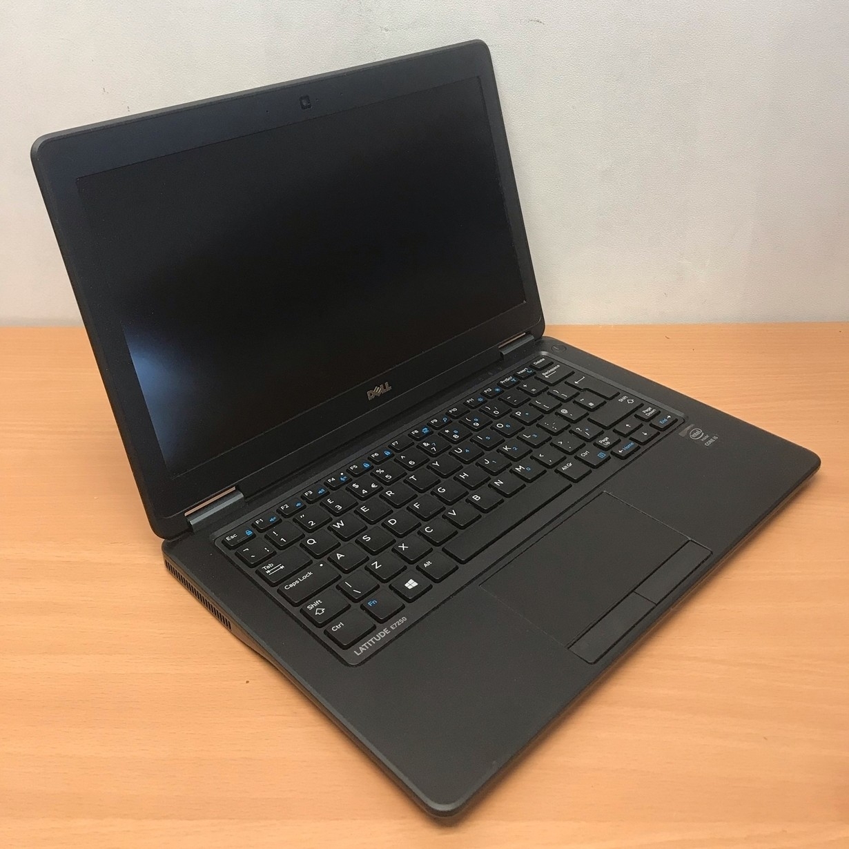 DELL E7250 ノートパソコン 快速 DELL E7250 Corei5 メモリ8GB SSD256