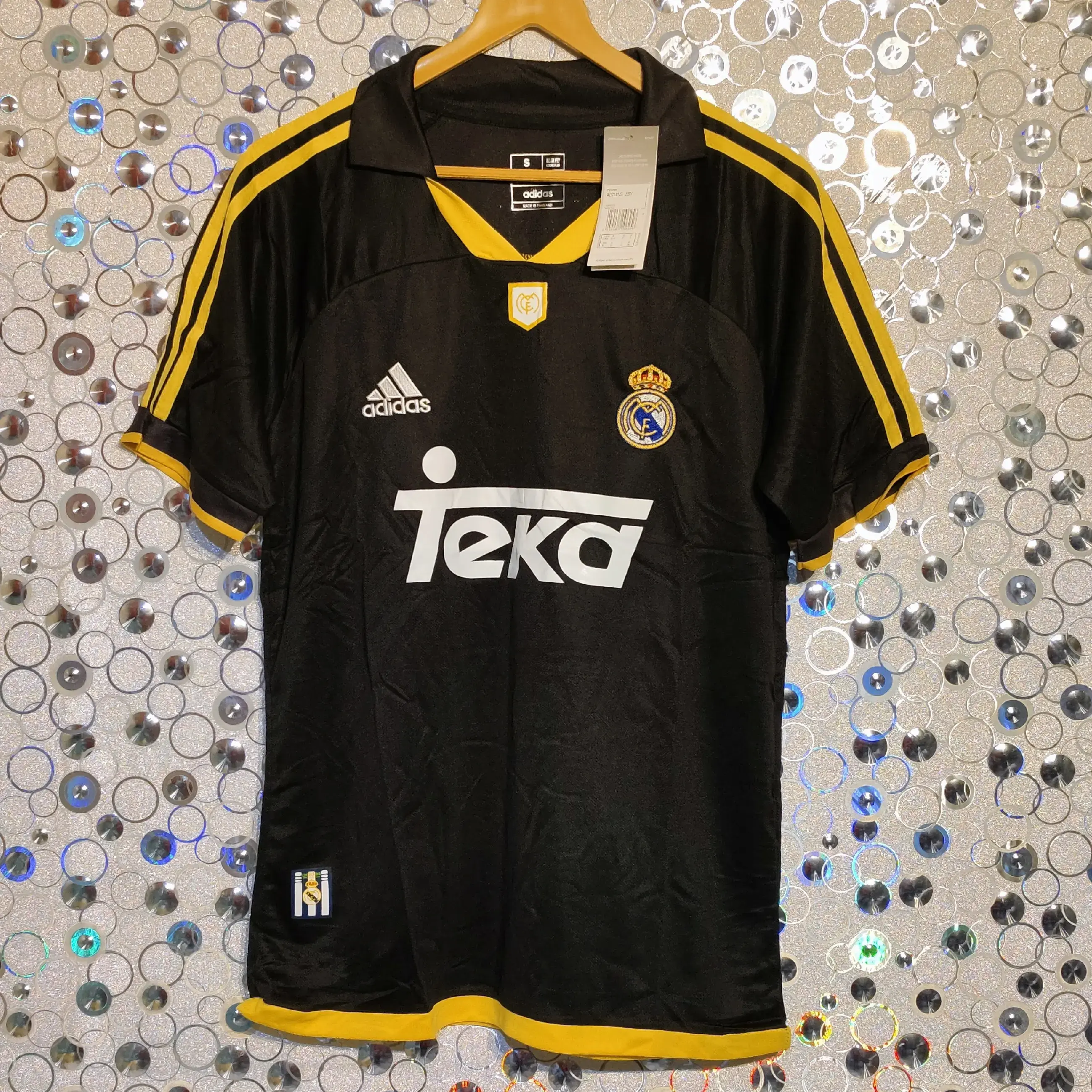 Buy REAL MADRID AWAY 1999-2000 RETRO JERSEY online at best price