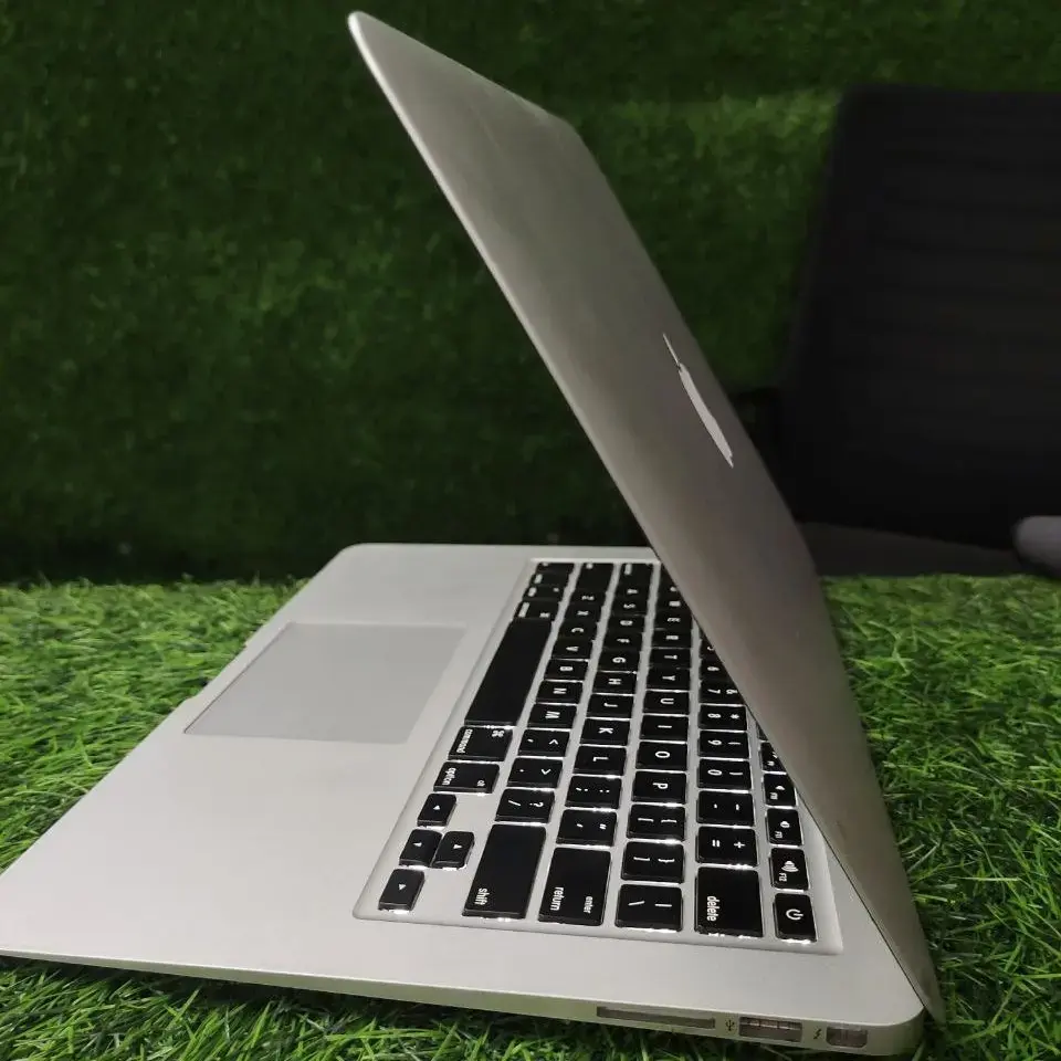 MacBook Air intel coeri5 8GB/512GB ジャンク APPLE 〔中古〕MacBook