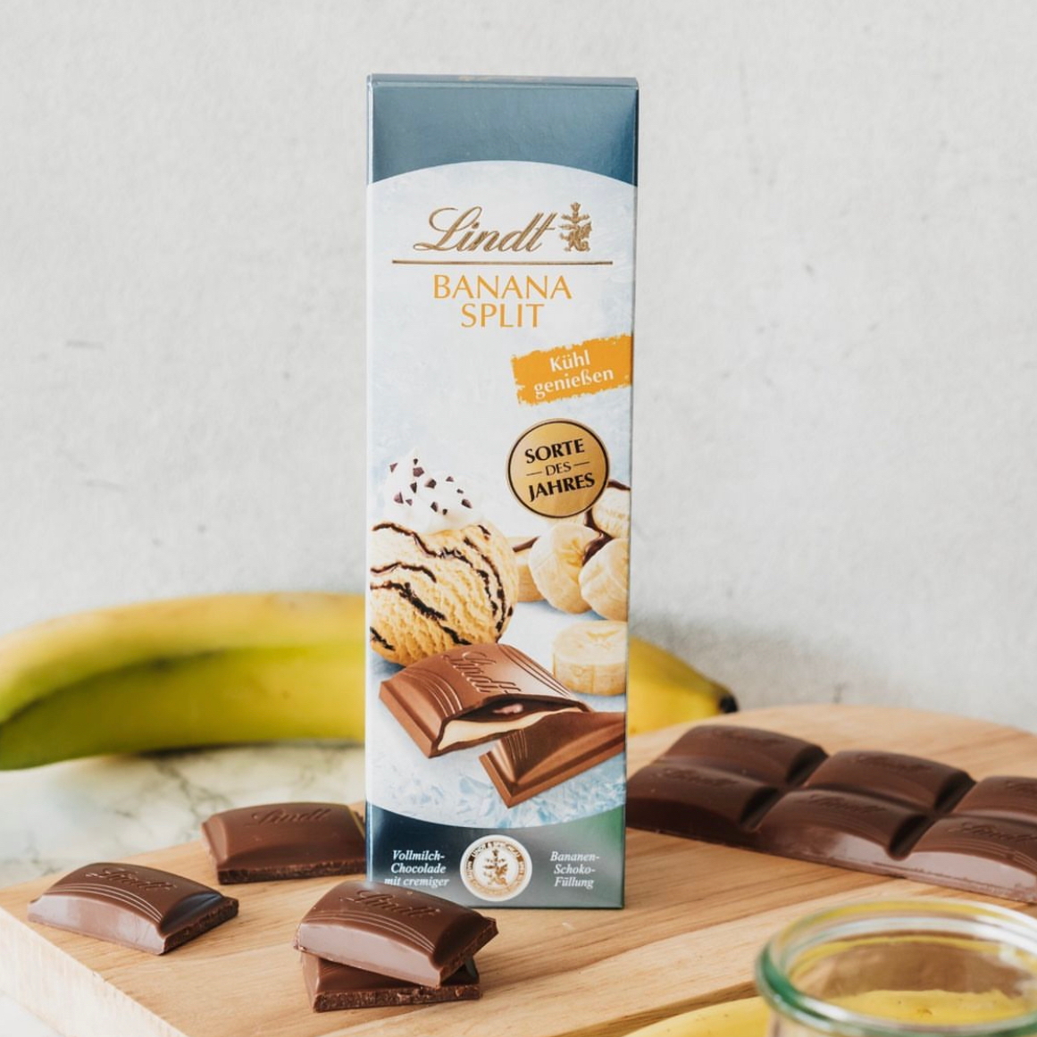 Order Lindt Banana Split Chocolate Bar 100gm Online From Chocolate