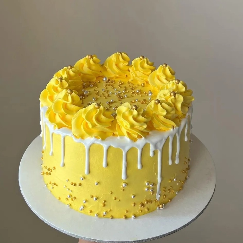 Gold Decorated Cake with Chefmaster Gold Liqua-Gel