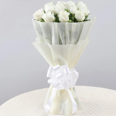 Elegant Pristine White Roses Bouquet
