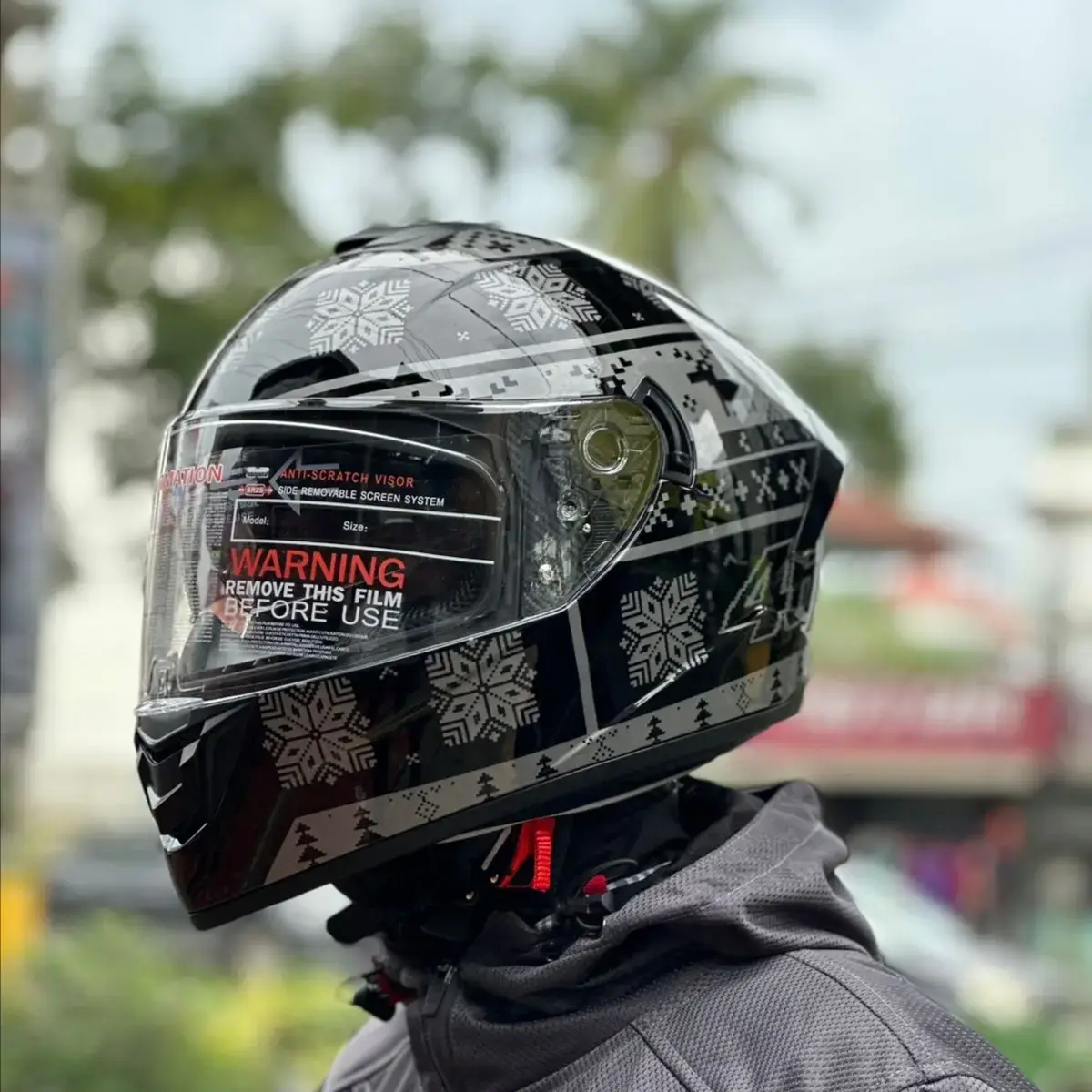 Axr black and grey dual visor helmet - 1