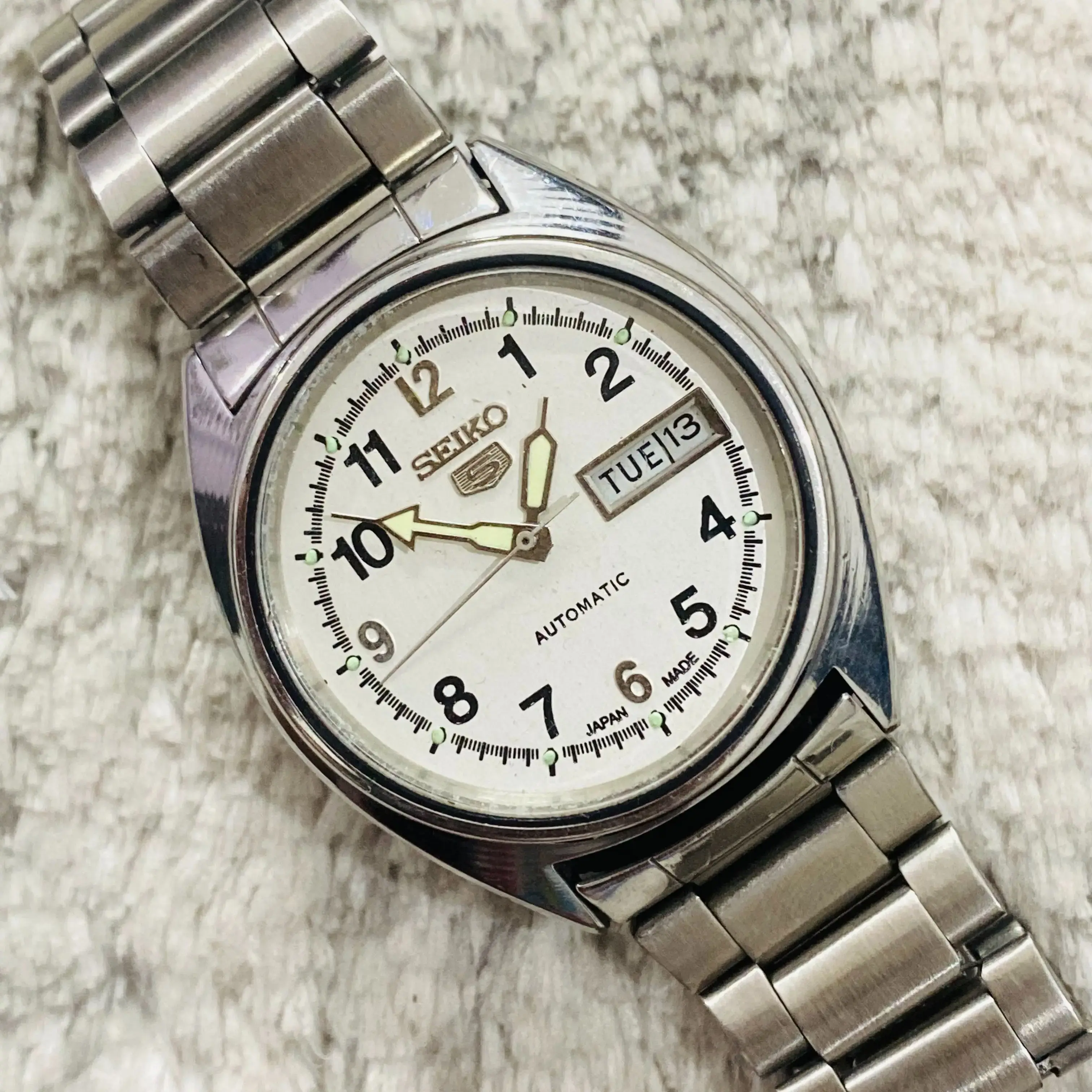 Seiko Watches On Emi Online Buy VINTAGE SEIKO AUTOMATIC CREAM DIAL
