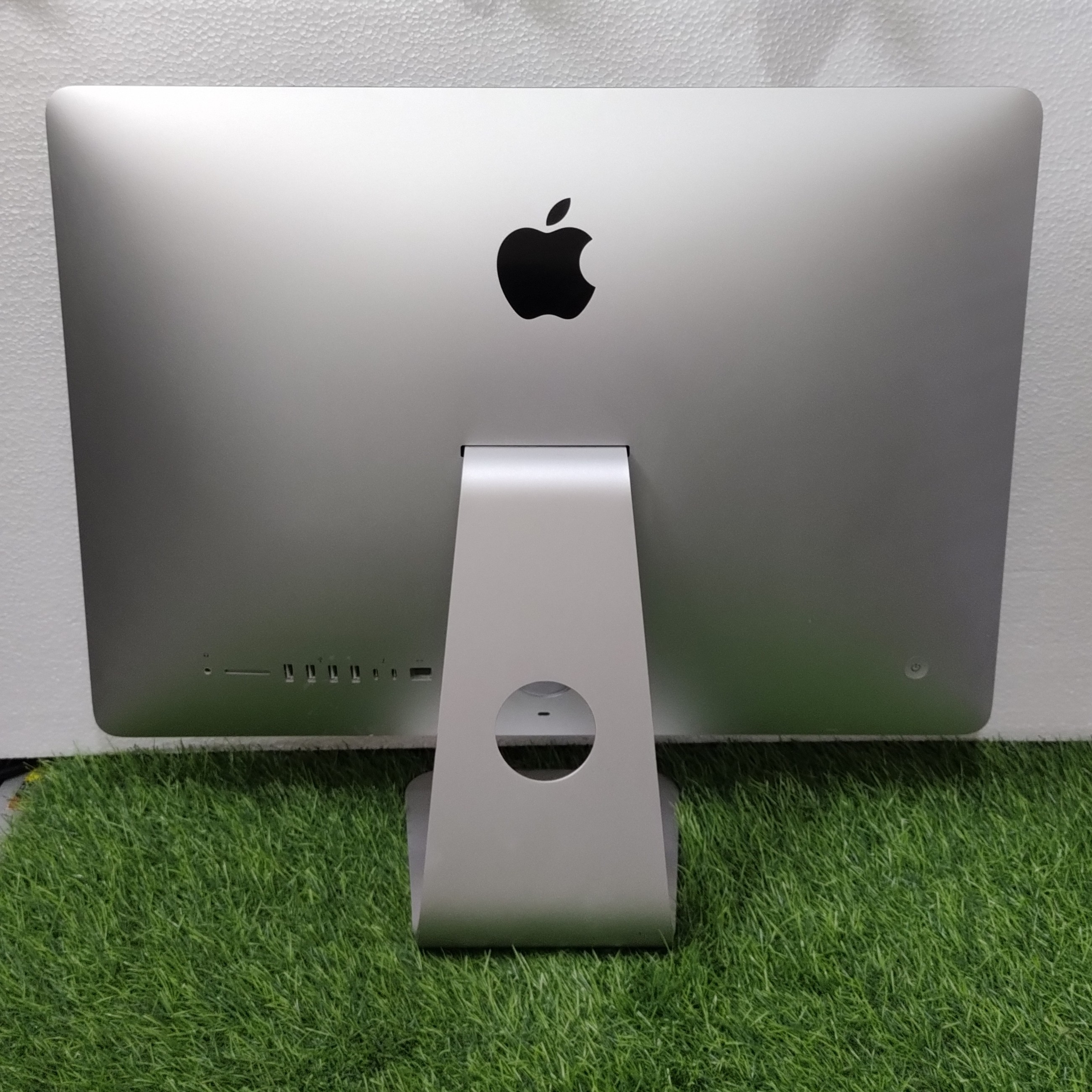 Buy Imac 2017 with 4 gb graphics @ Low price Kunal computers