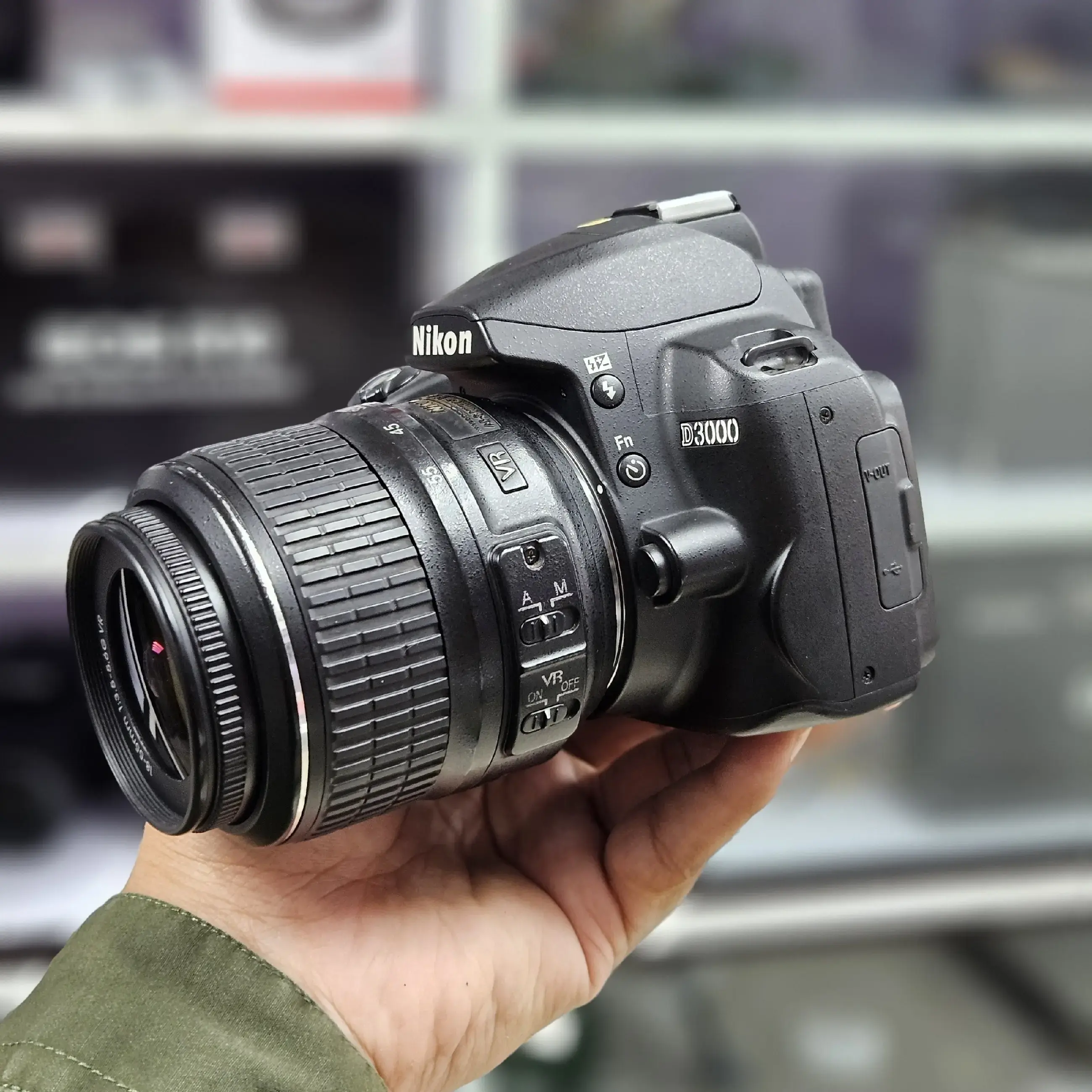 NIKON D3000 18-55 VR Kit