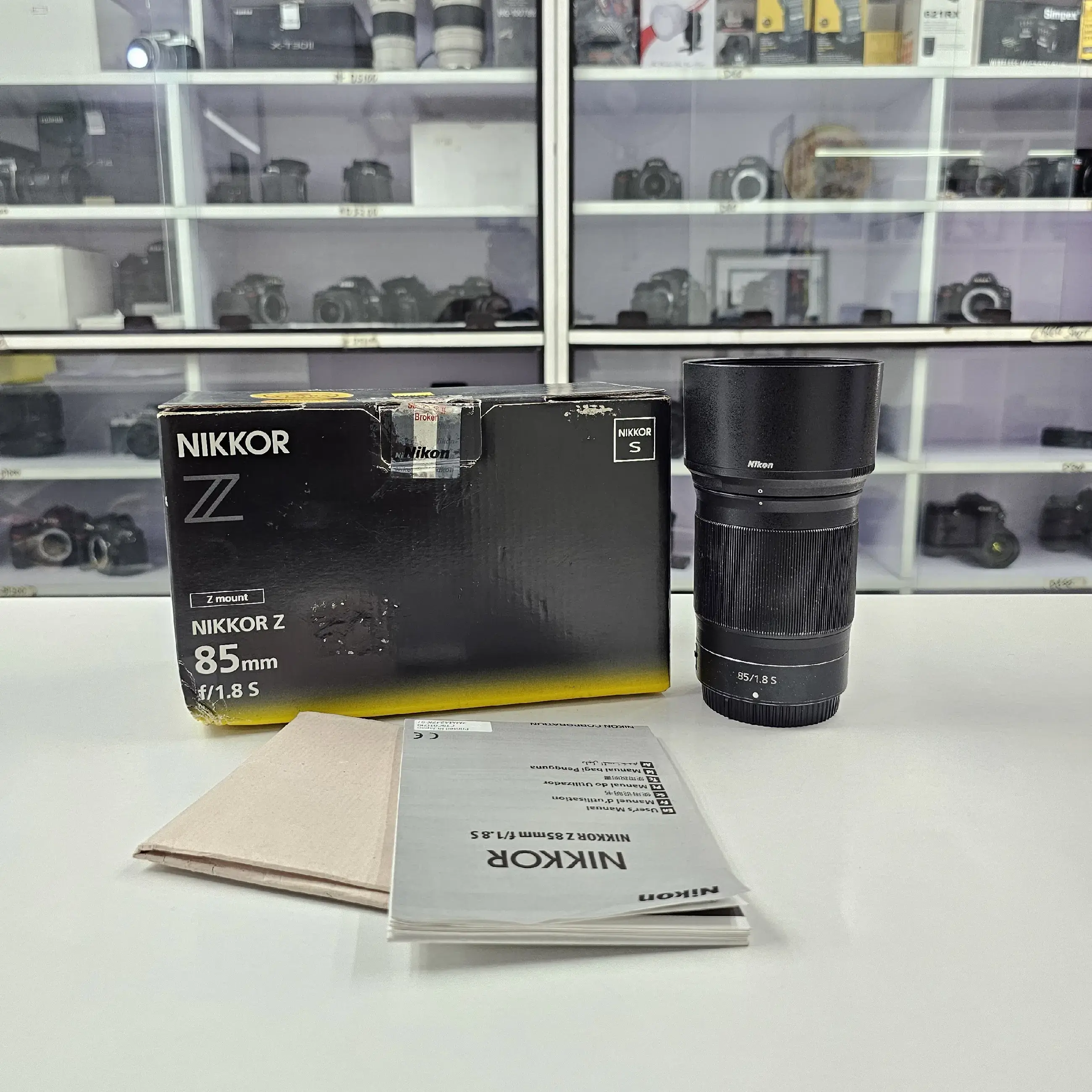 Buy Used Nikon Nikkor Z 85mm F/1.8 S Lens Black. online at best