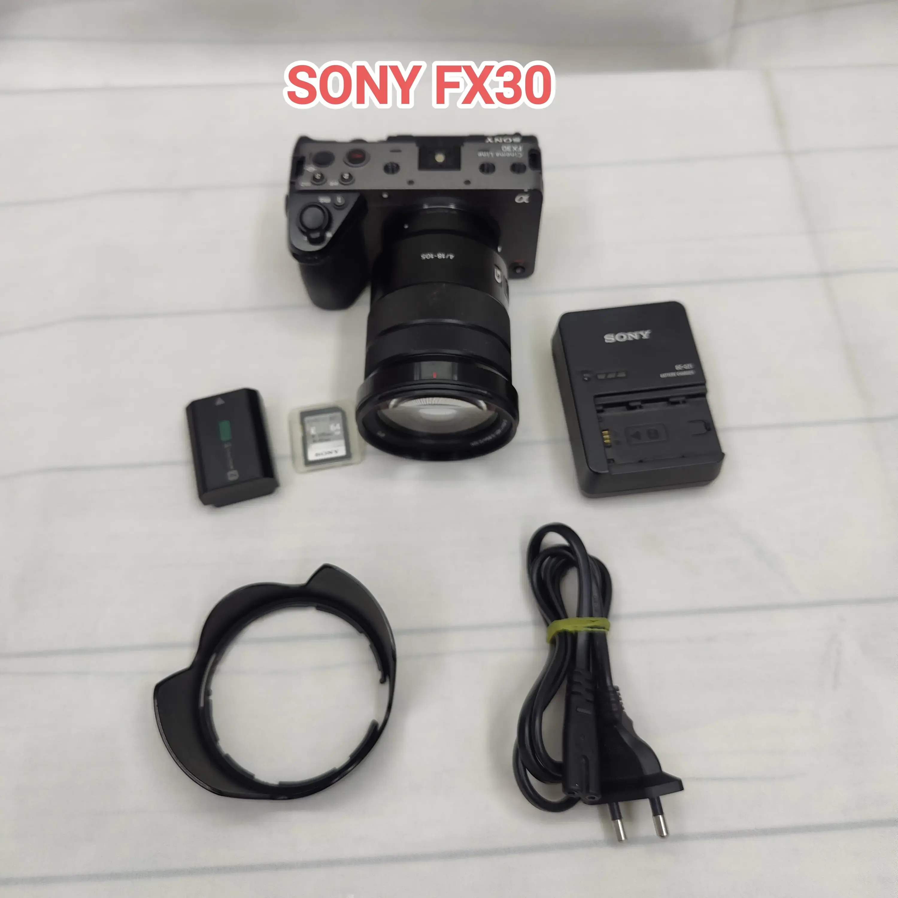 Like new condition Sony Cinema Line FX30 18-105mm f4 lens Super 35 Camera  Sk7929