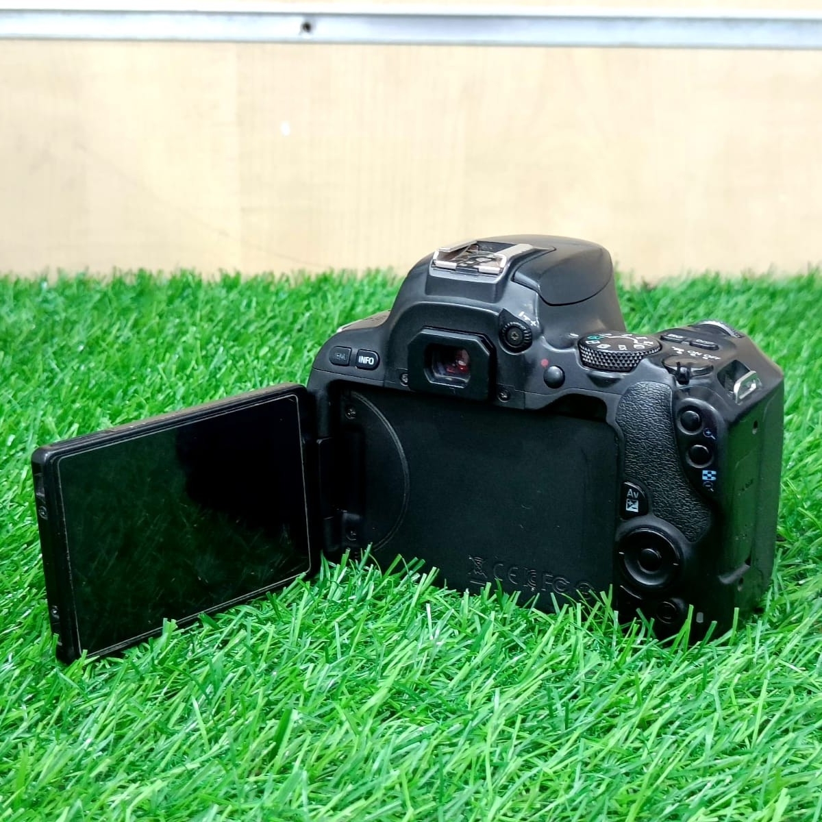 Kamera Dslr Canon Canon 200d With Lens Canon EOS 200D From CameraWorld