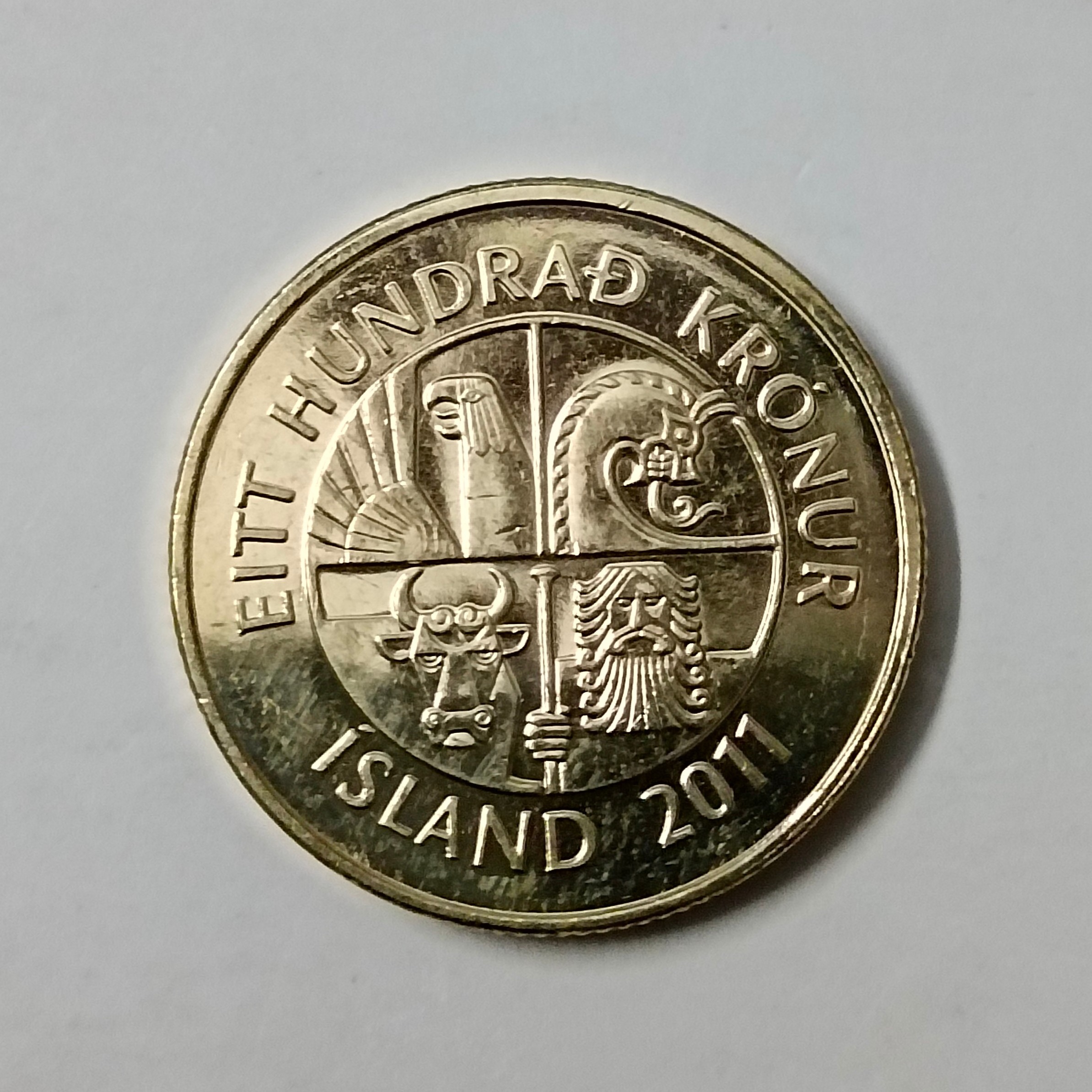 Buy Iceland / Island 100 Kronur 2011 GEM Unc coin online at best price |  BidinnhobbyS