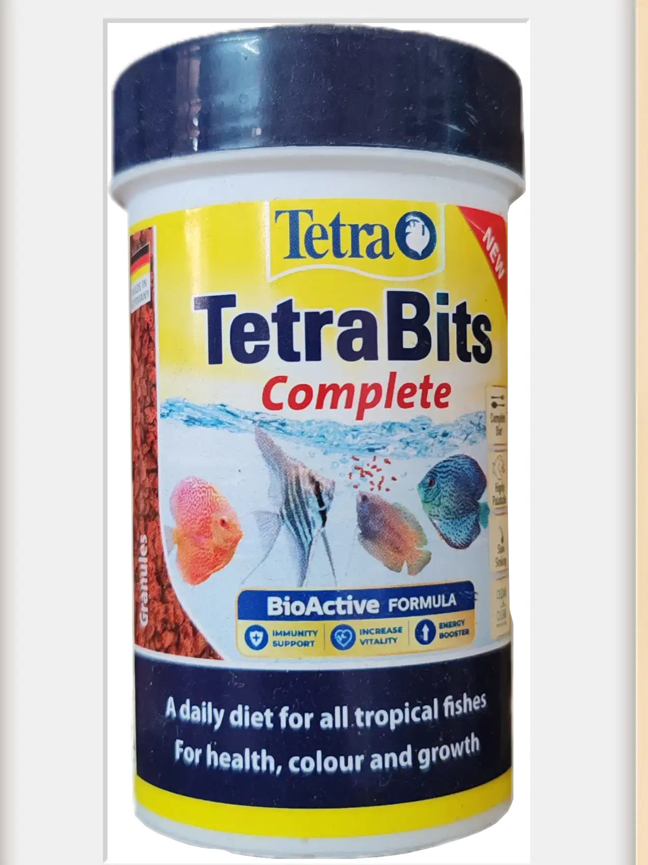 Tetra Bits Complete Fish Food –red floating pellets, ideal for tropical fishes
