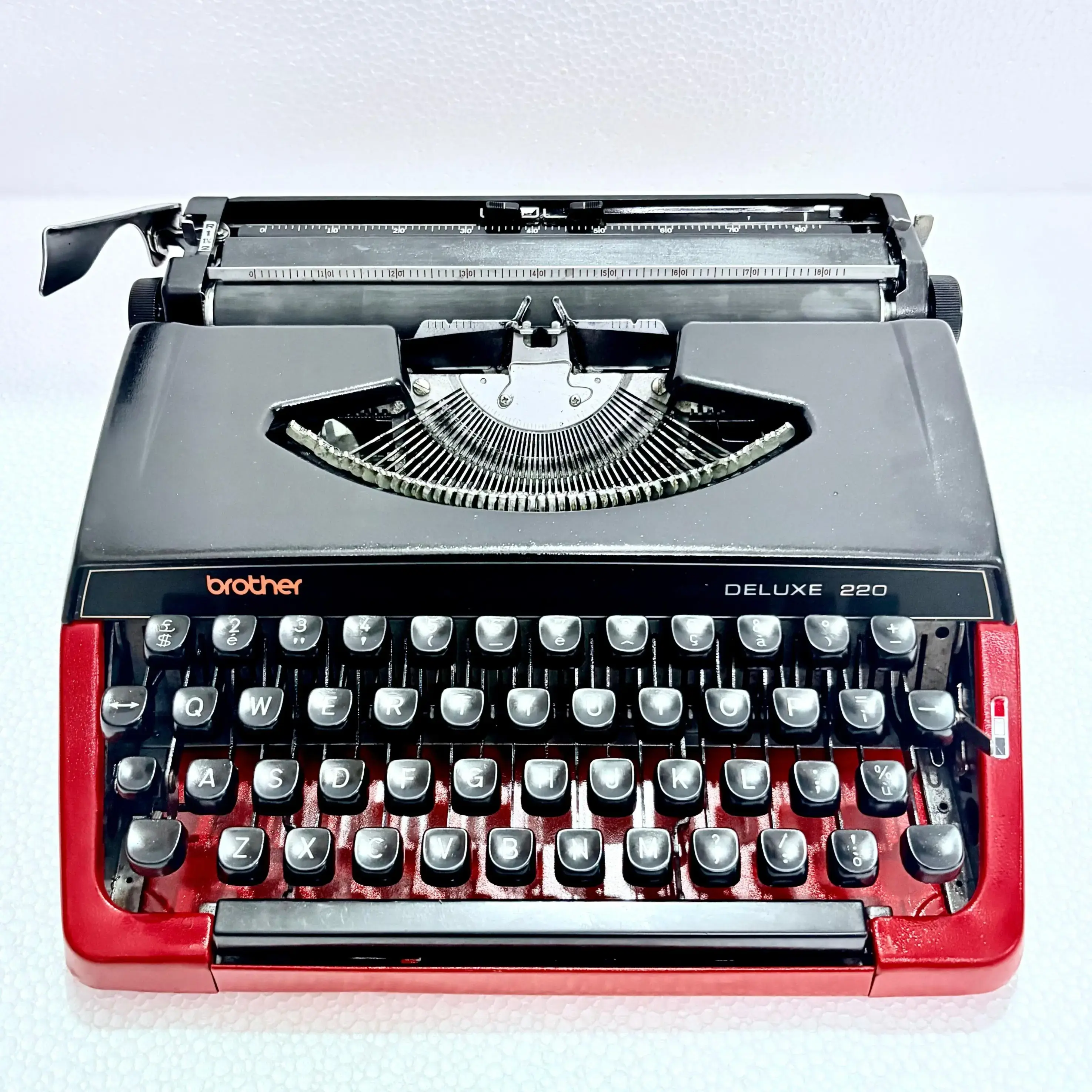 Brother Deluxe 220 Inferno Red Typewriter – Made in Japan | RR