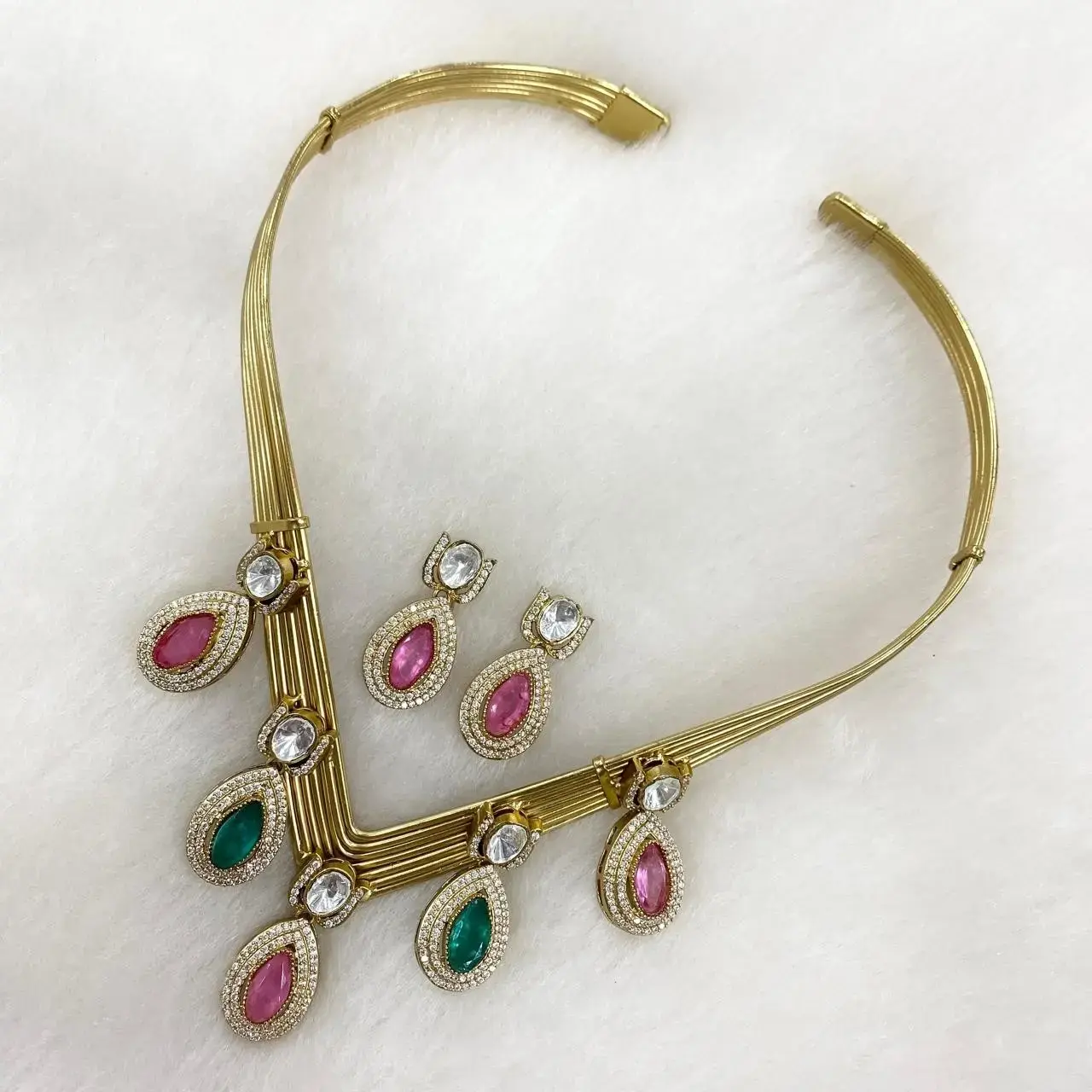 Buy Ranjhana Uncut Polki Hasli Necklace Set Pink And Rama Green