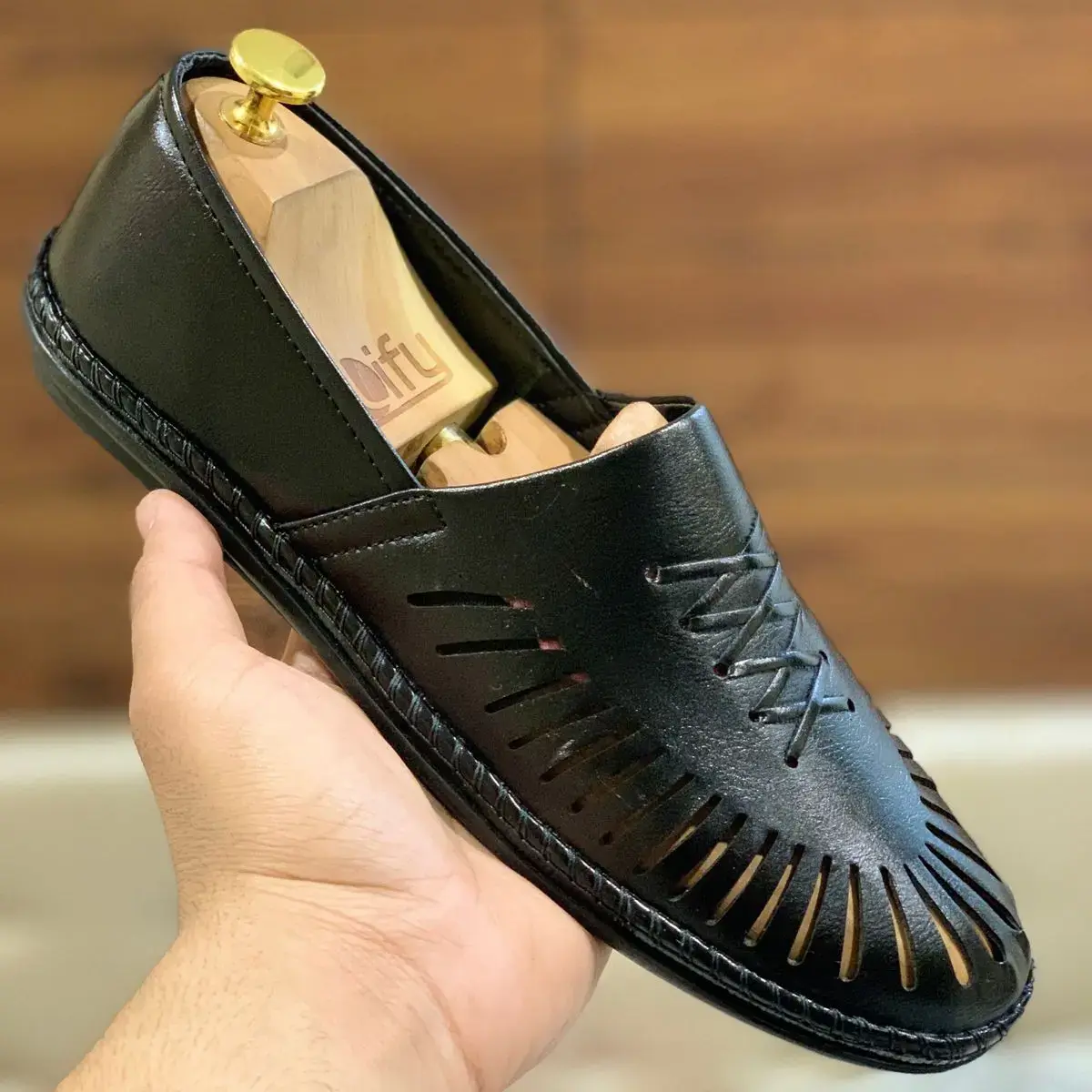 Buy Rajwadi Mojdi online at best price Electro N Luxurious Gadget