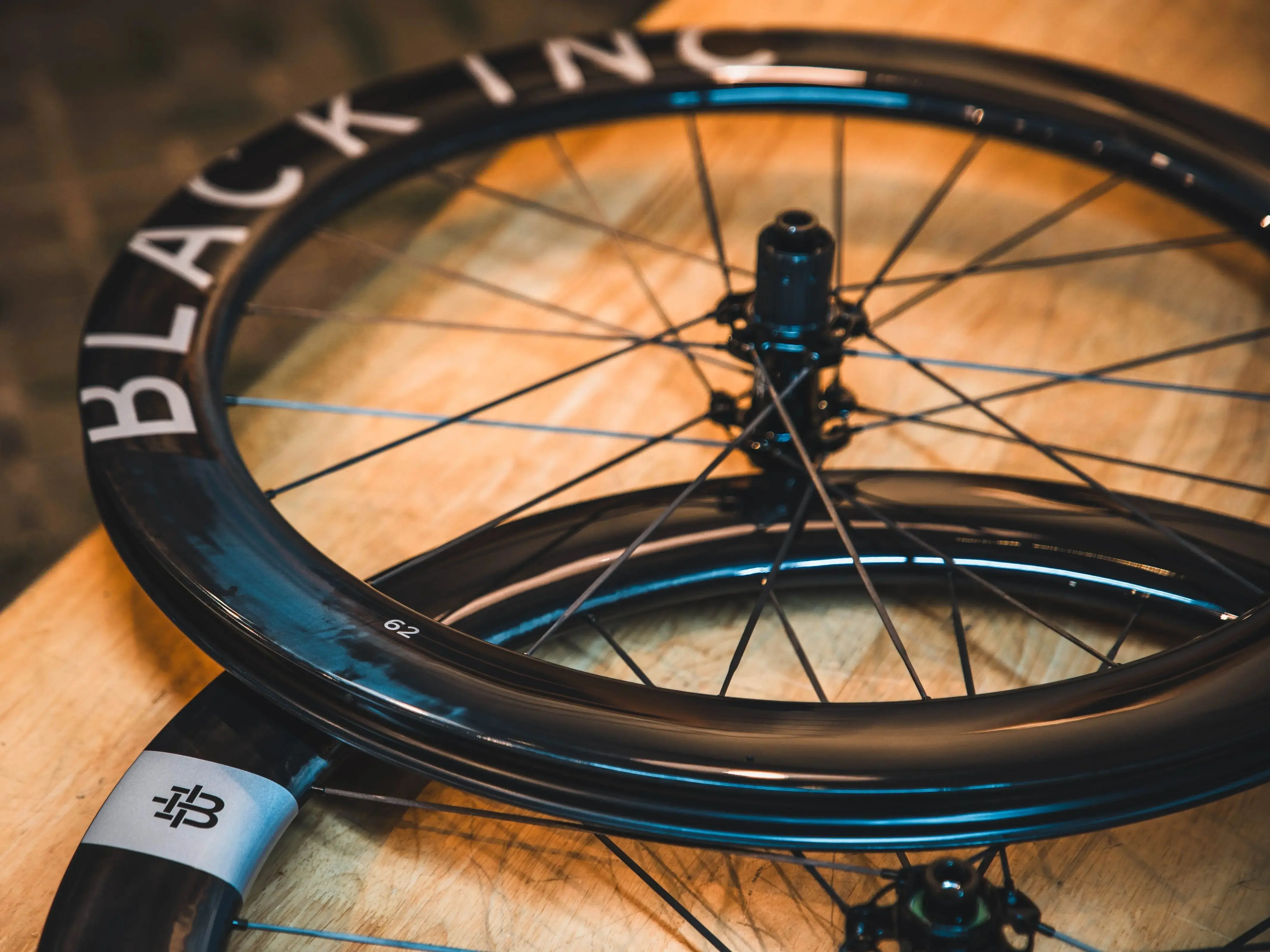 Black Inc 62 (Disc Brake Center Lock)