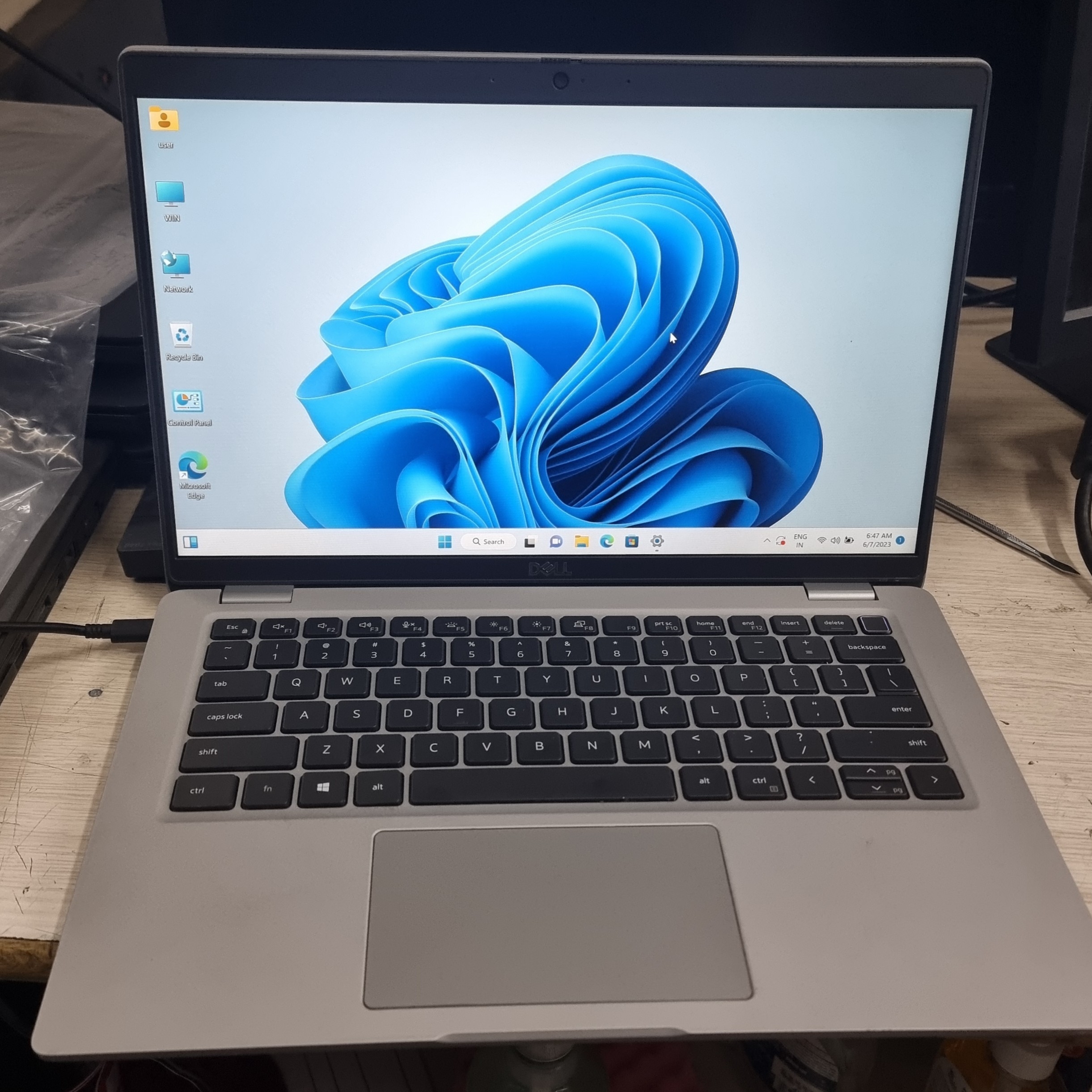 Dell Latitude 5420 14 inch i5 11th Gen 16GB 512GB SSD - Image 1