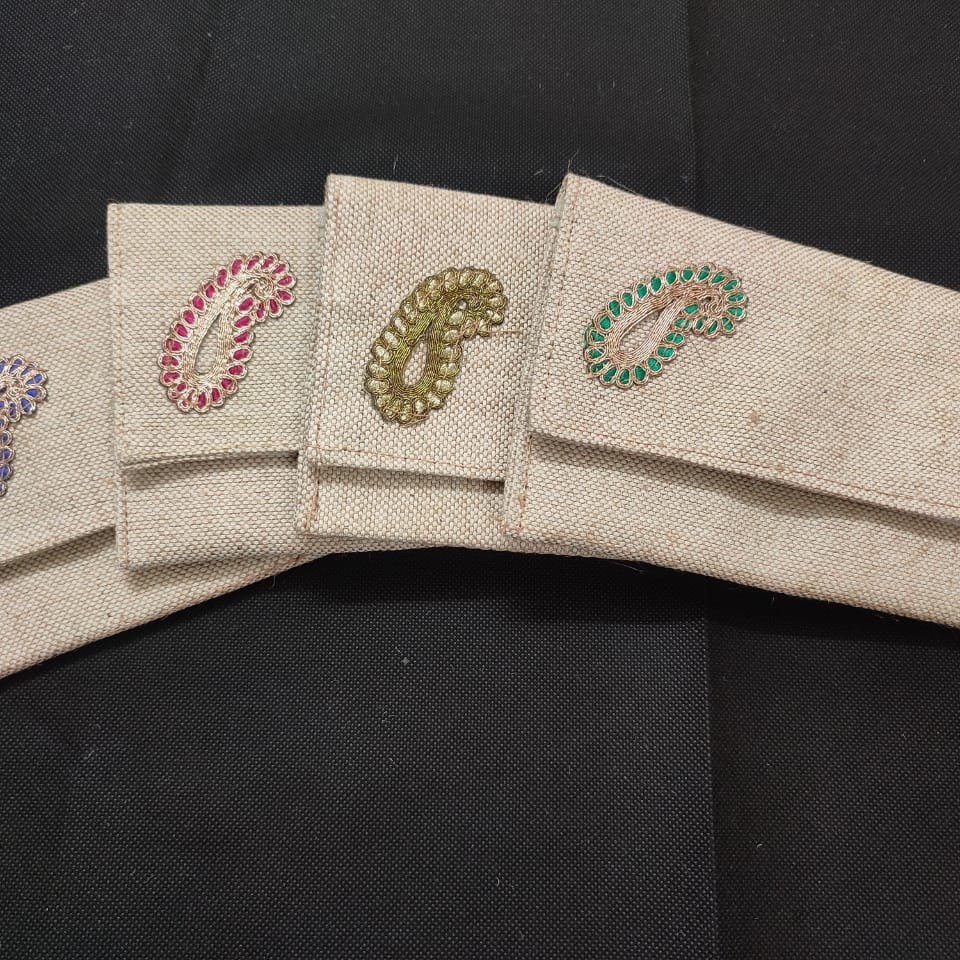Jute cotton purse Dimension 8*5inches Two partition without zip One pocket with zip Moq 10 - 1