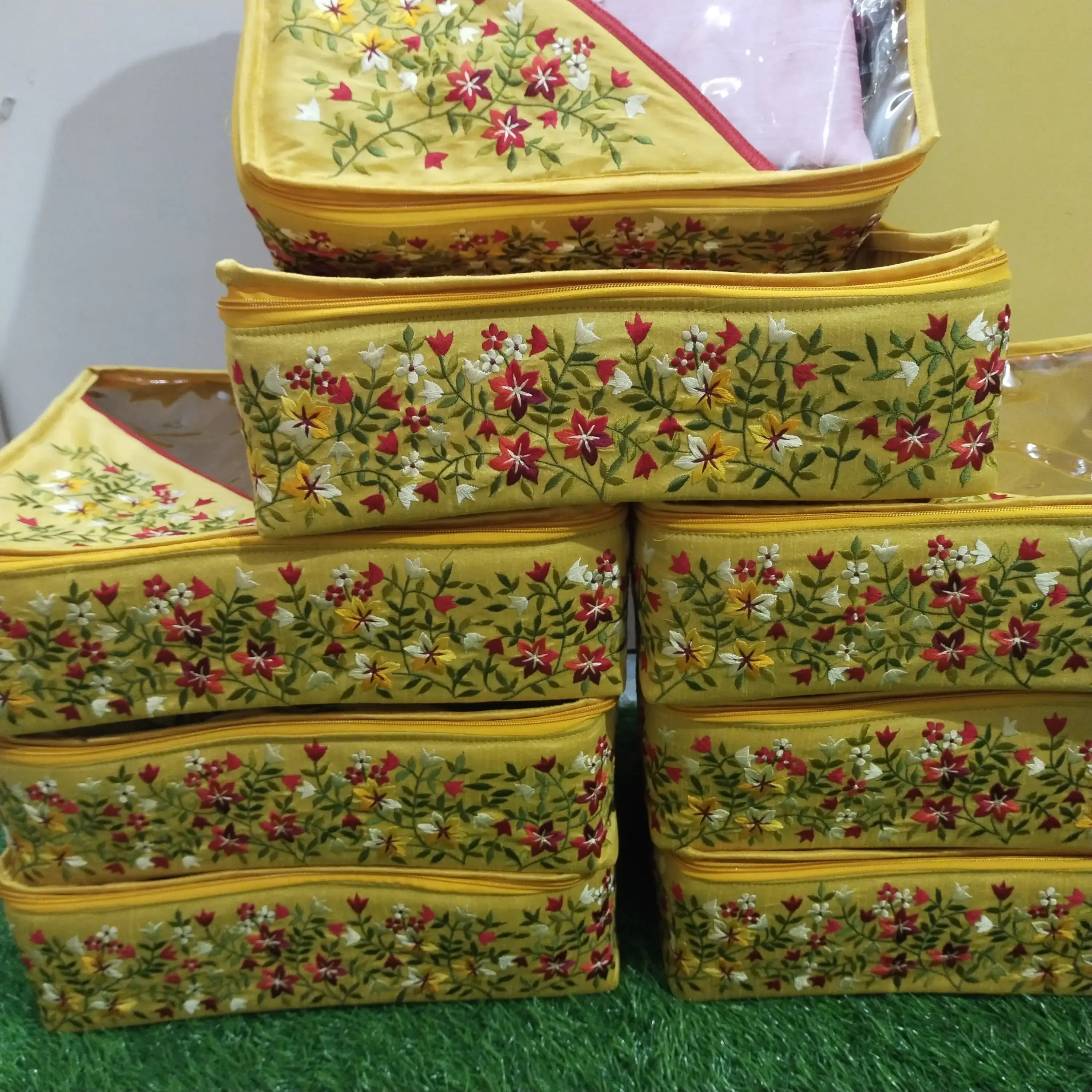 Odhna/ghaghra embroidery silk box used for wedding trousseau 🥰 - 1
