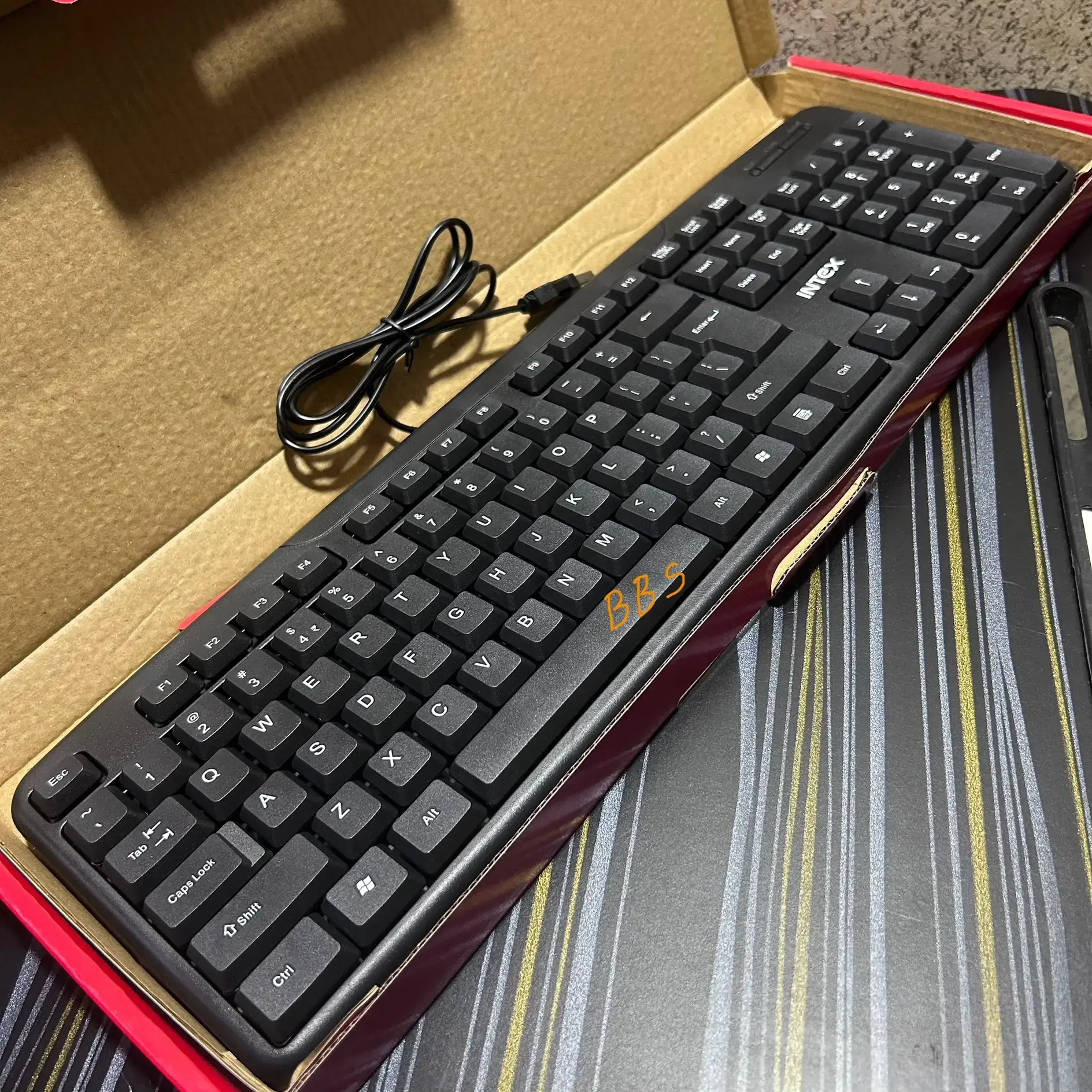 その他 This World khxv5rg Intex IT-KB333/Corona G Wired USB Standard Multi-device Keyboard