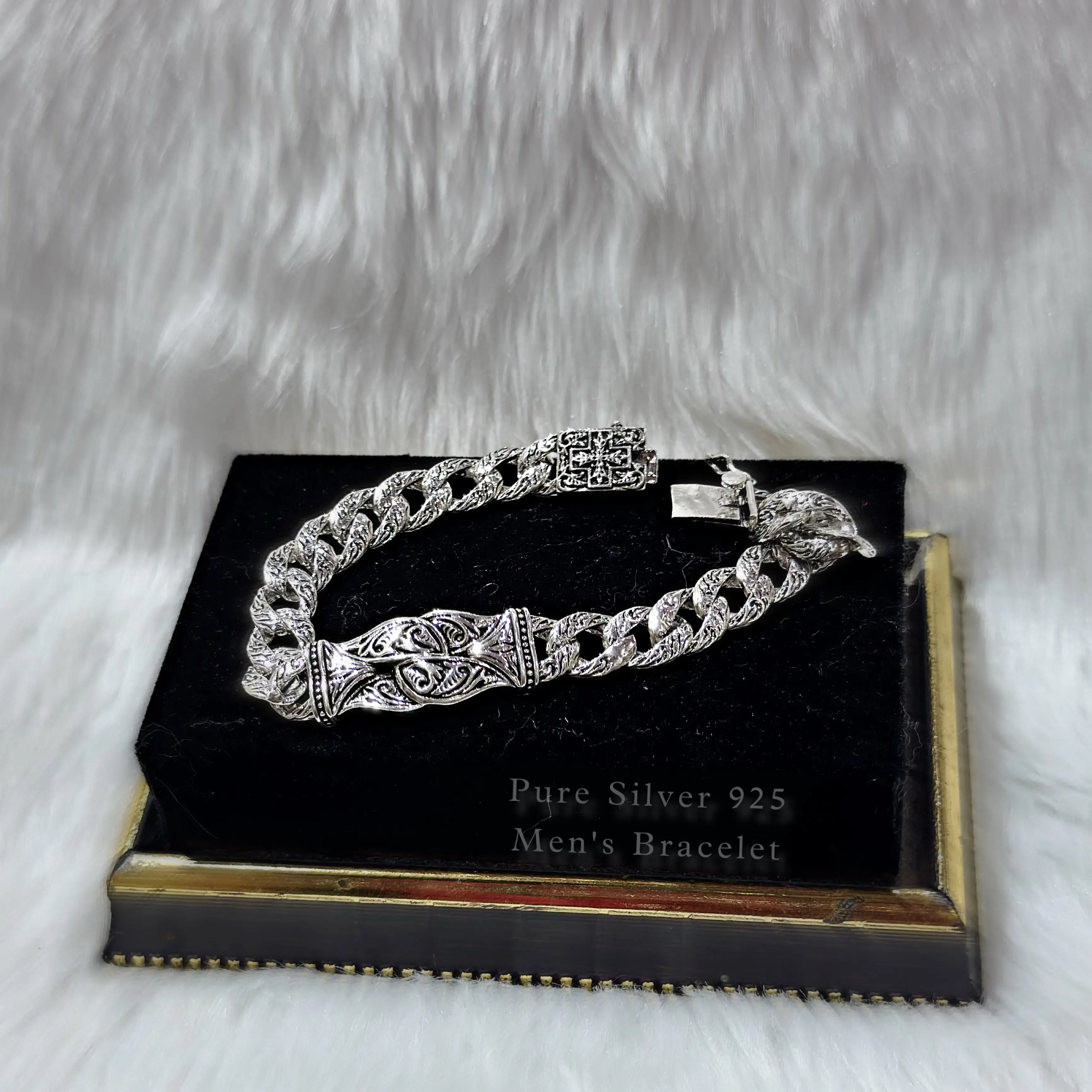 Harsh Jewellers Uk, Silver bracelet- Order Online