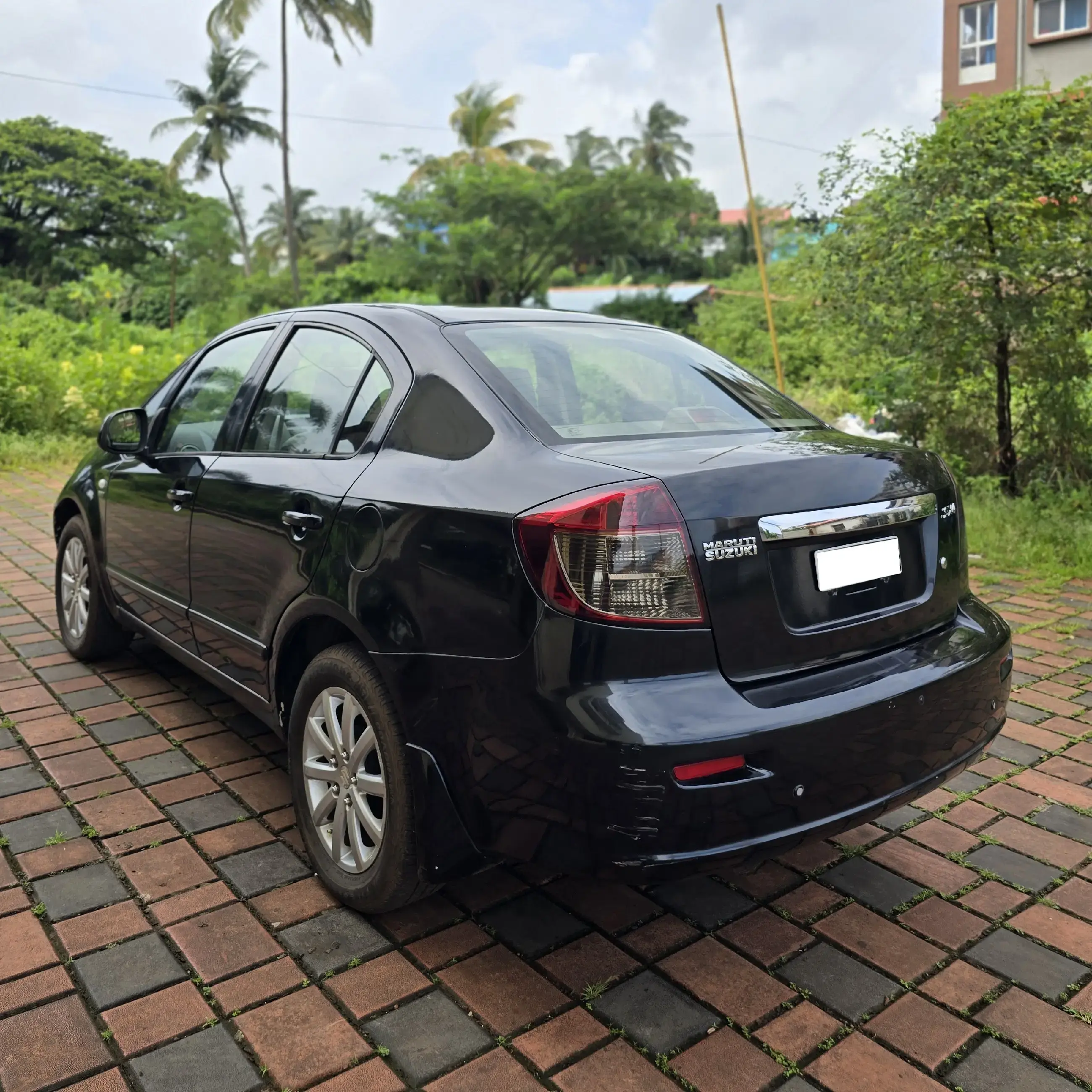 Buy Maruti Suzuki SX4 ZXI online at best price | Eminent Autos