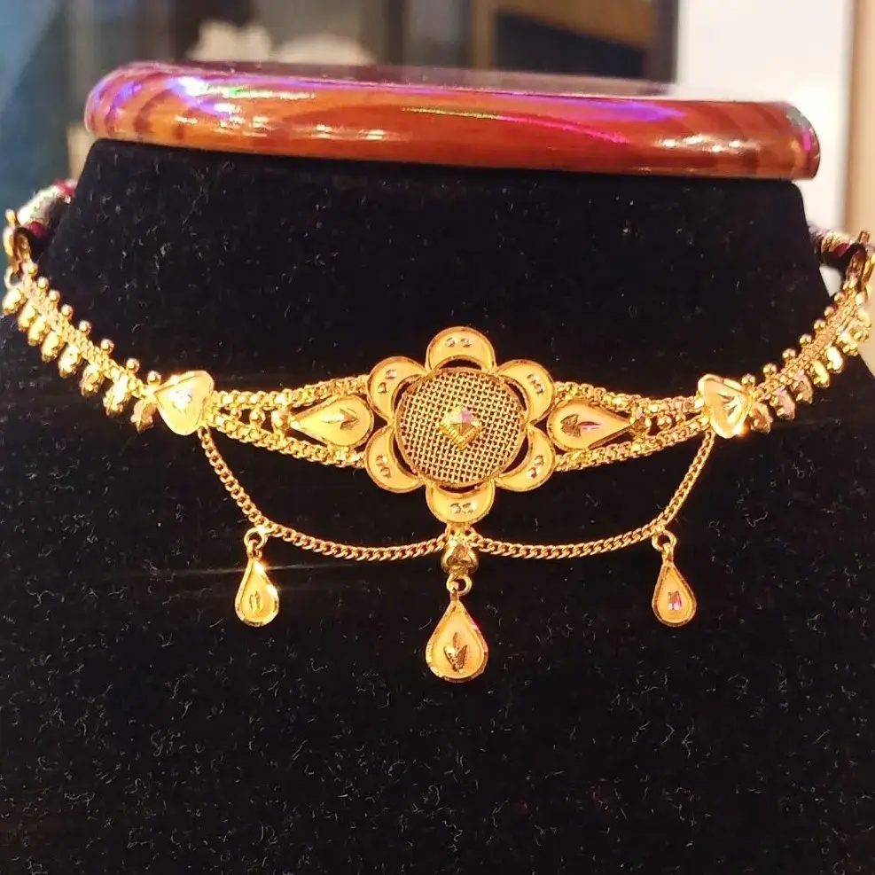 Buy Gold Choker online at best price
