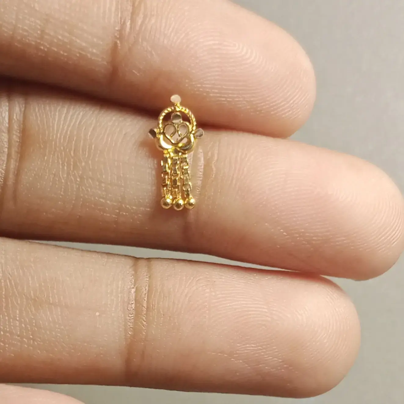 Buy Gold Nose Pin Design online at best price