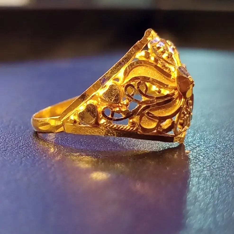 Buy Gold Ring Design online at best price