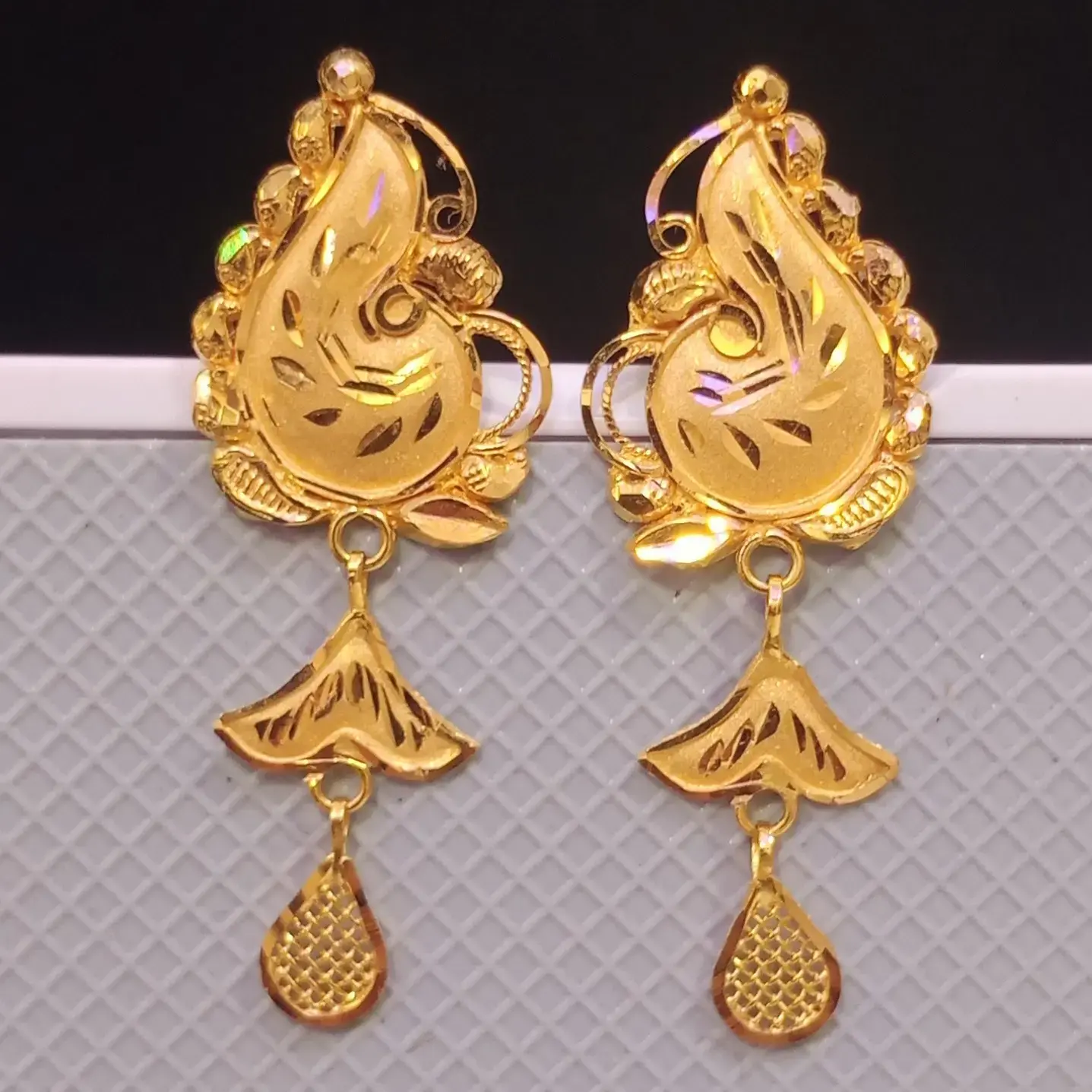 Light Weight Gold Earrings Tops Design For Female Gold Tops Design