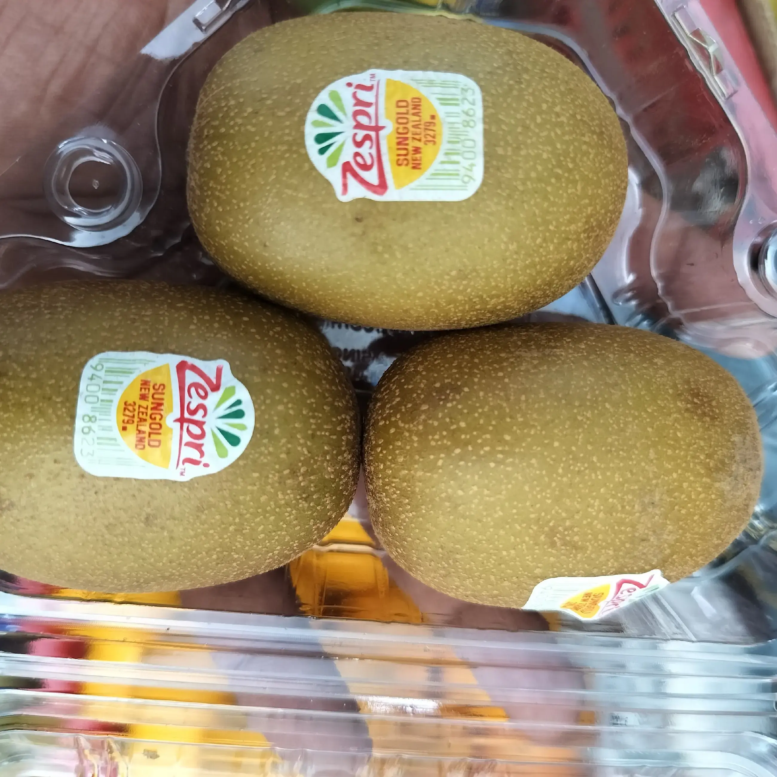 Buy Golden kiwi - 3 piece online at best price | Patil & Gupta