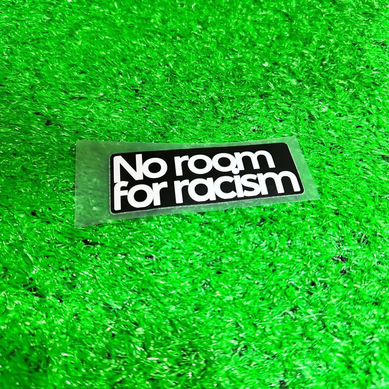 PREMIER LEAGUE 'NO ROOM FOR RACISM' BADGE - 1