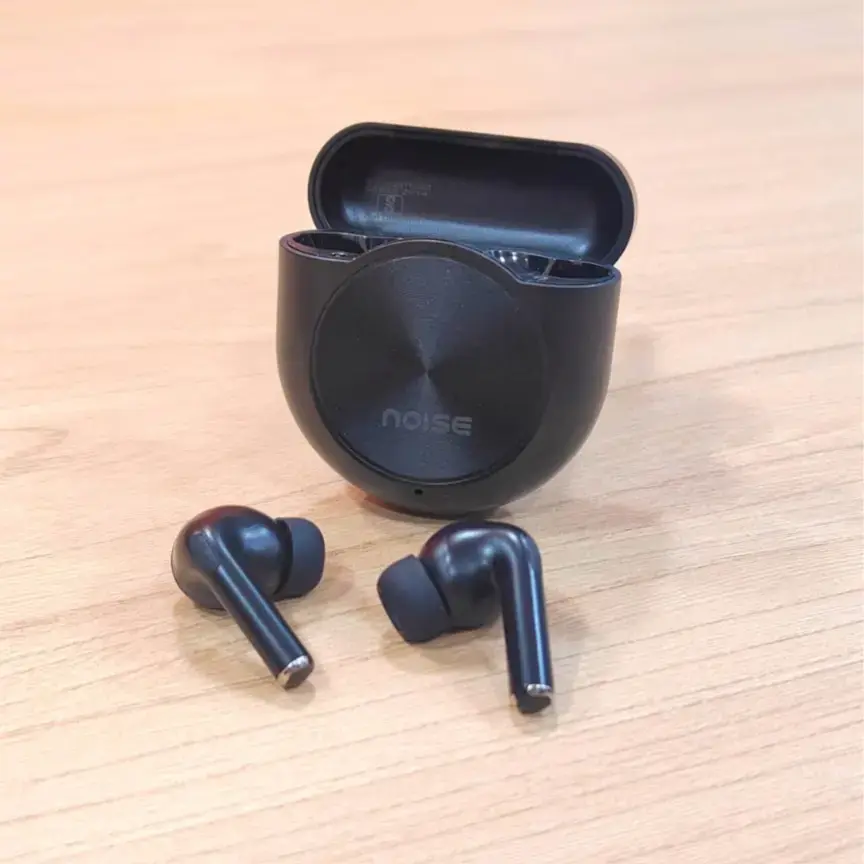 Buy Master Earbuds online at best price | Ace Tech