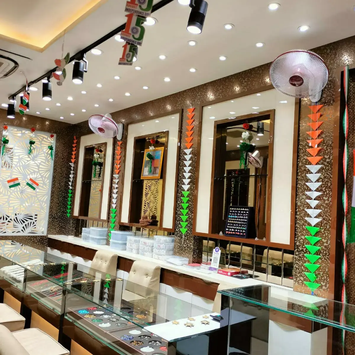 store logo